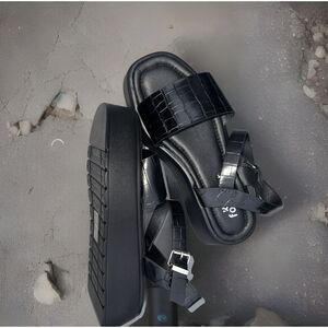 New Sz 6 KOI platform sandals black goth faux alligator dolls kill